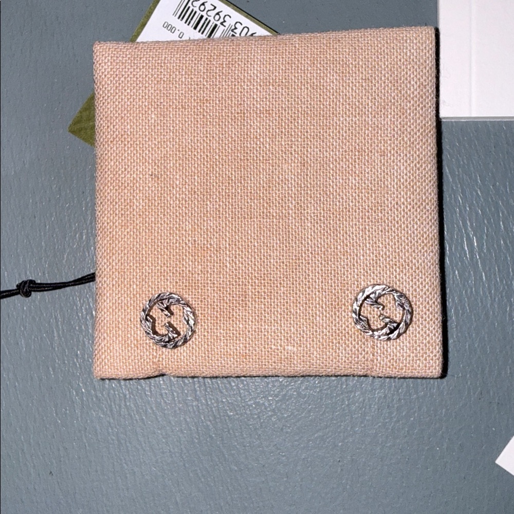 Gucci NWT Authenctic Interlocking G Silver Stud Earrings - Picture 2 of 5